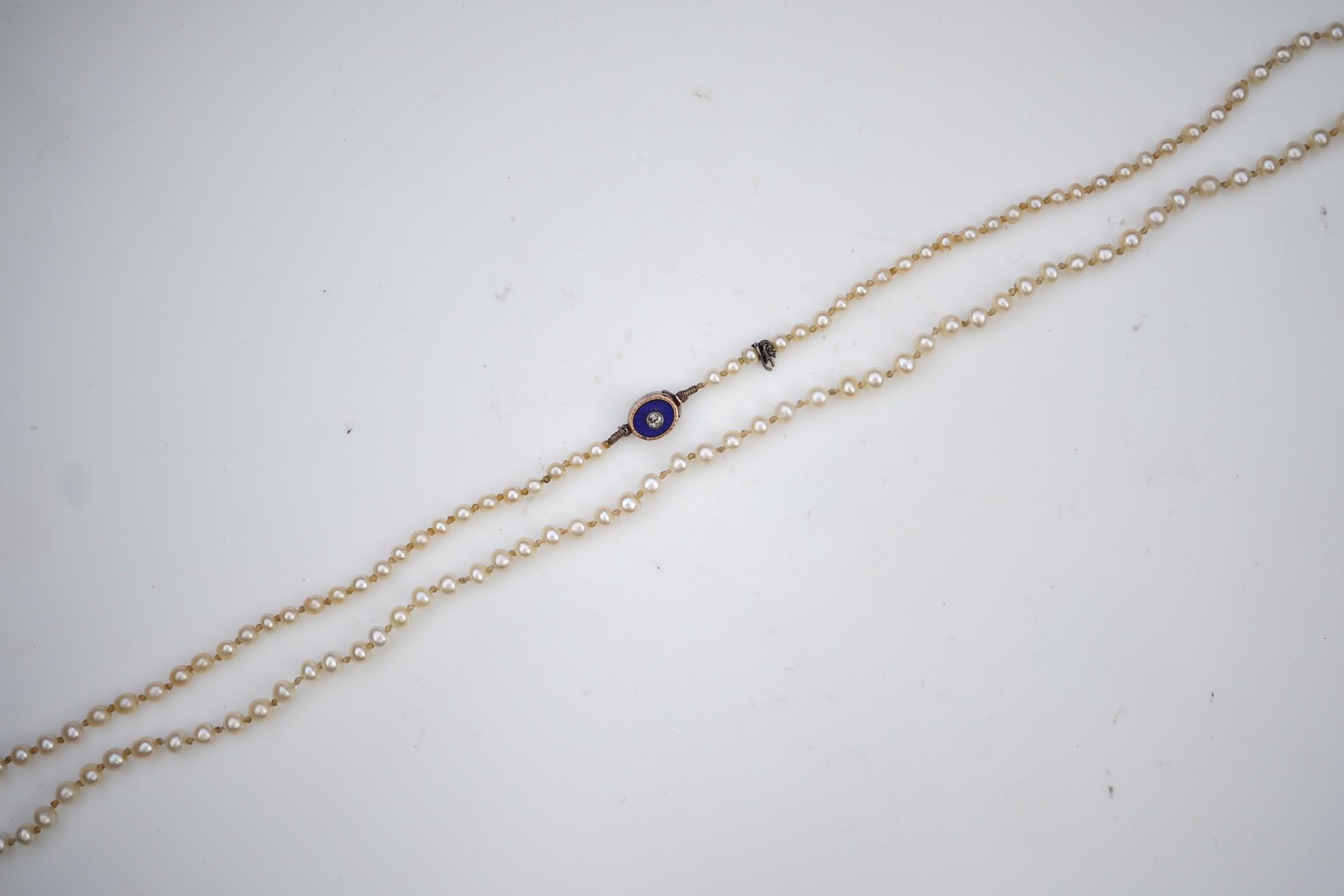 A pearl necklace, 19th century